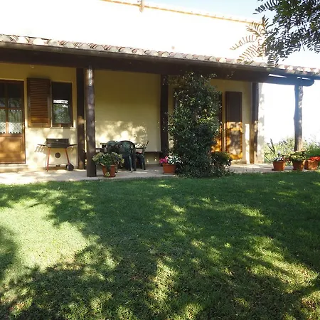 Casa Vacanze La Venarella Sorano  Room photo
