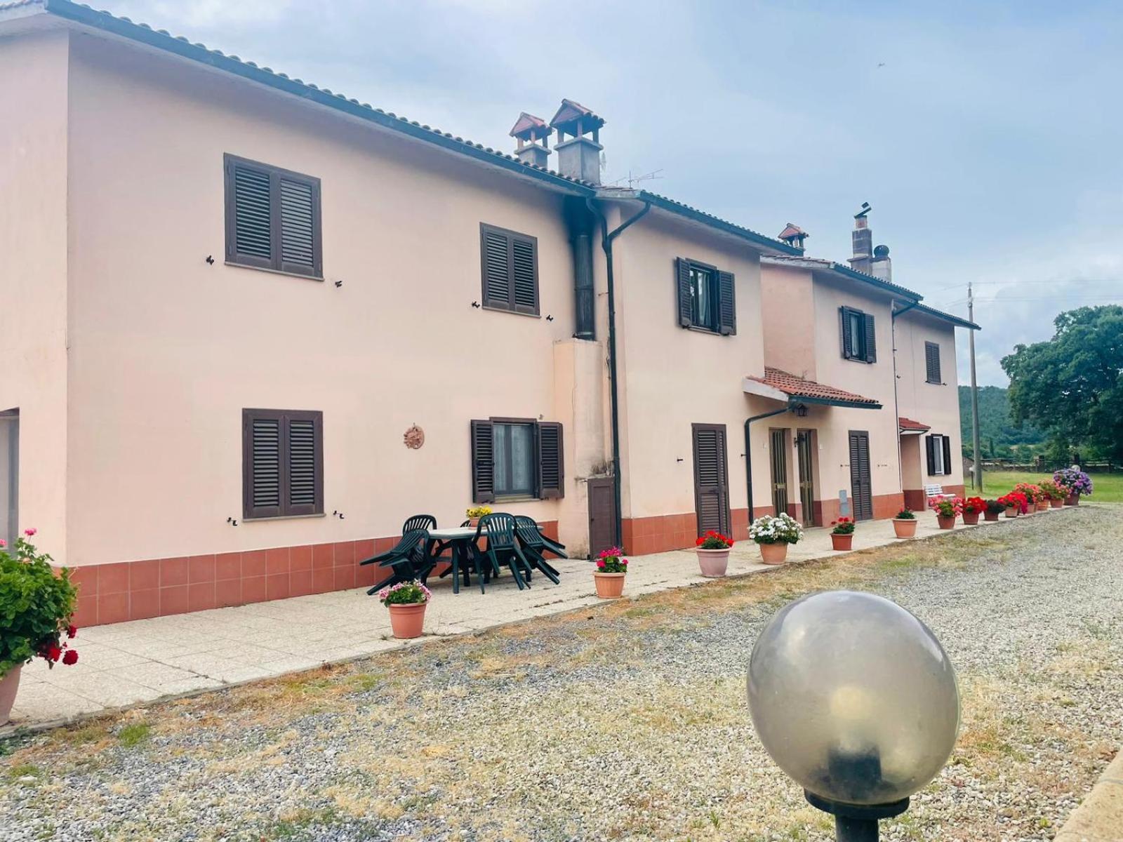 La Farfalla Di Vittori Fabiola * Sorano (Grosseto)